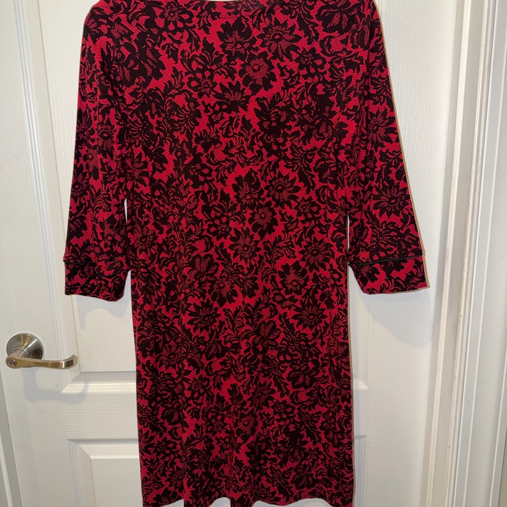 Soma Red and Black Damask Floral 3/4 Length Sleeve Shift Dress - Picture 11 of 14